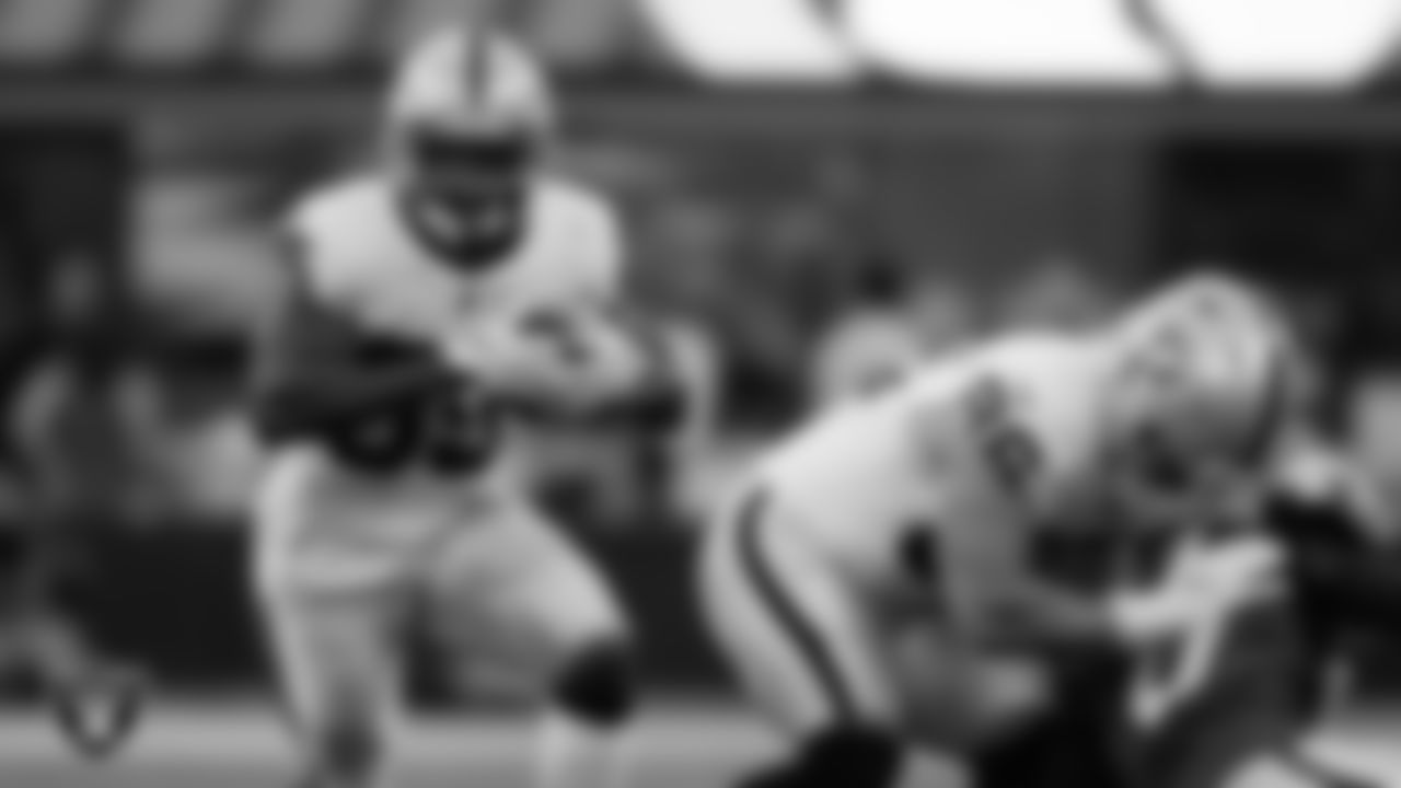 Las Vegas Raiders running back Zamir White (35) during the preseason away game against the Los Angeles Rams at Sofi Stadium.
