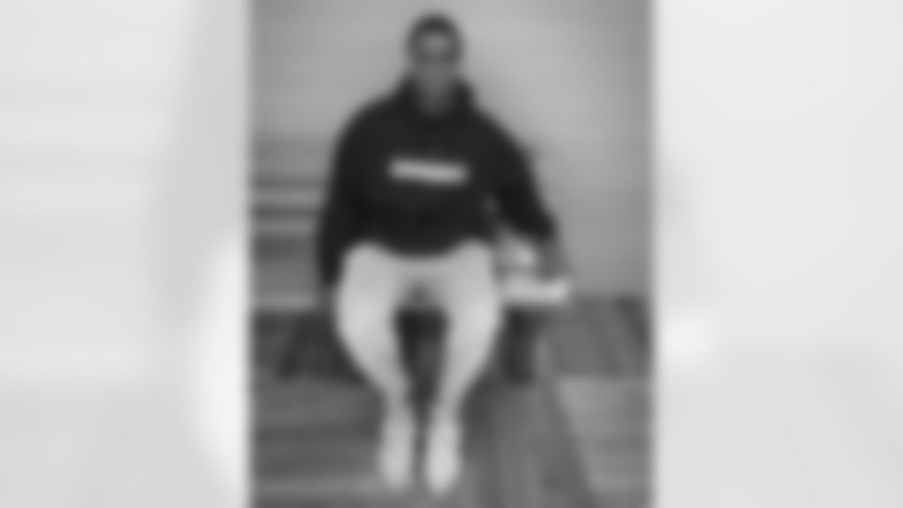 DL Leon Orr