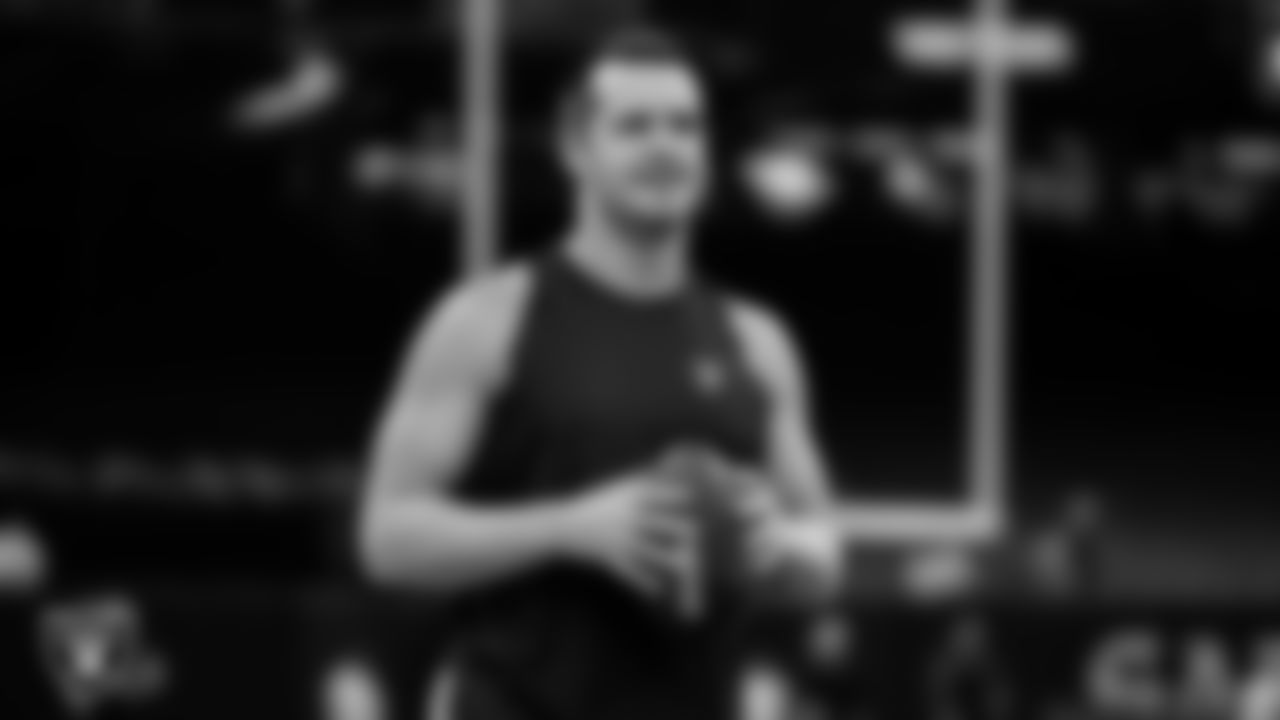 Las Vegas Raiders quarterback Derek Carr (4) warming up before the regular season away game against the New Orleans Saints at Caesars Superdome.