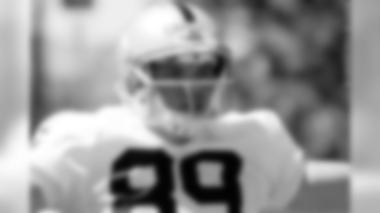 WR Derek Carrier