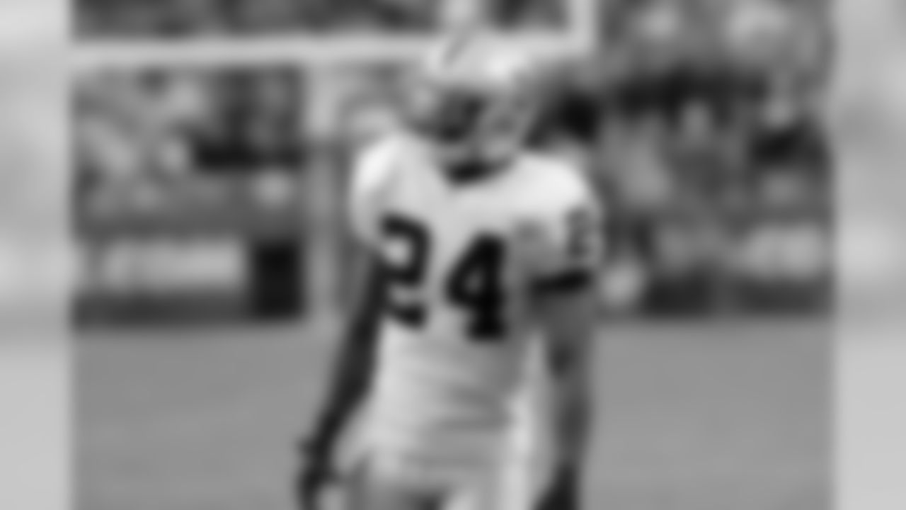 DB Michael Huff