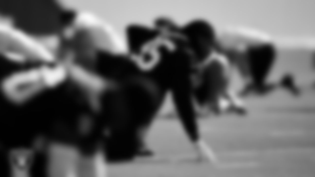 Las Vegas Raiders defensive end Kendal Vickers (95) at a workout during phase two of the offseason program.