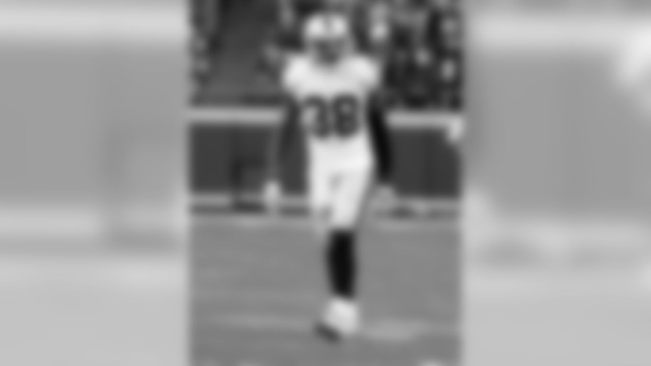 38 - TJ Carrie - CB