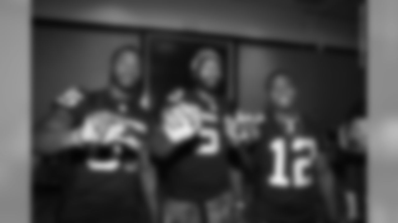 WR Darrius Heyward-Bey, LB Aaron Curry and WR Jacoby Ford get coined.