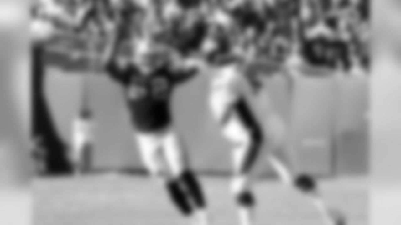 LB Khalil Mack