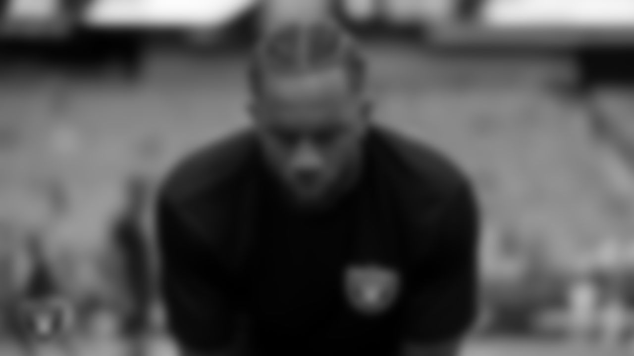 Las Vegas Raiders cornerback Casey Hayward Jr. (29) warming up before the regular season home game against the Miami Dolphins.