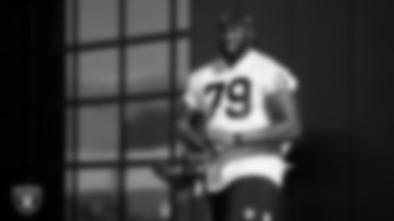 Las Vegas Raiders tackle Bamidele Olaseni (79) at a workout during phase two of the offseason program.