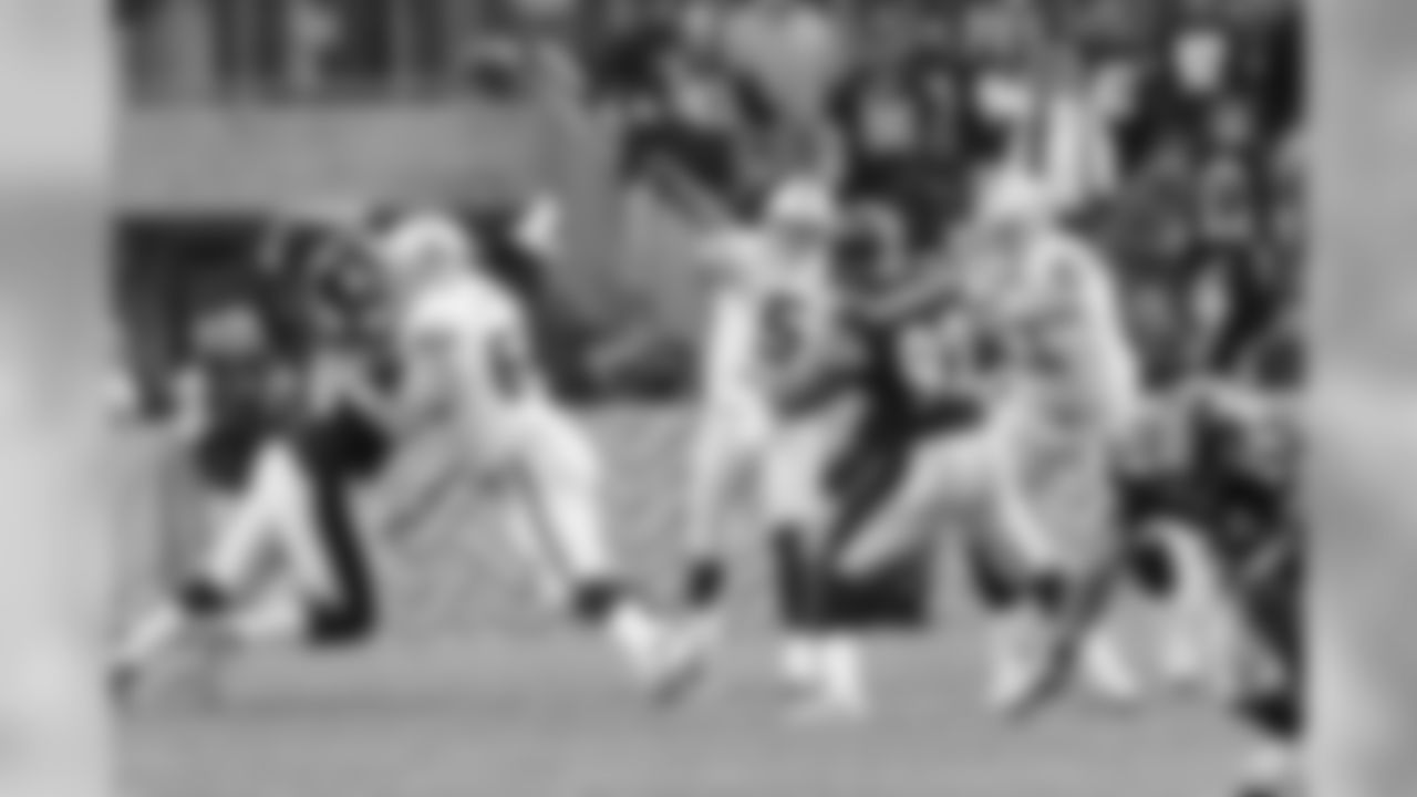Raiders 27 Steelers 24