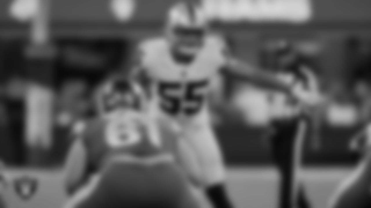 Las Vegas Raiders linebacker Tanner Muse (55) during the preseason game against the Los Angeles Rams at SoFi Stadium.