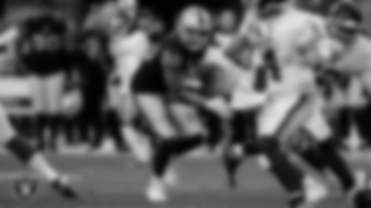 Las Vegas Raiders defensive end Maxx Crosby (98) during the regular season home game against the Washington Football Team at Allegiant Stadium.