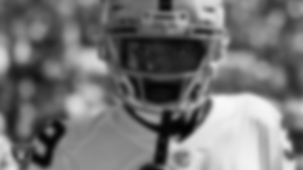 Las Vegas Raiders cornerback Nate Hobbs (39) on the sidelines before the Las Vegas Raiders regular season away game against the Pittsburgh Steelers.