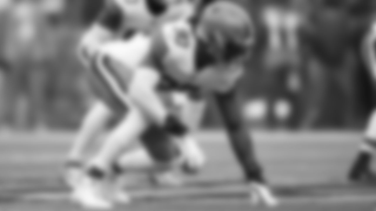 EDGE Jadeveon Clowney