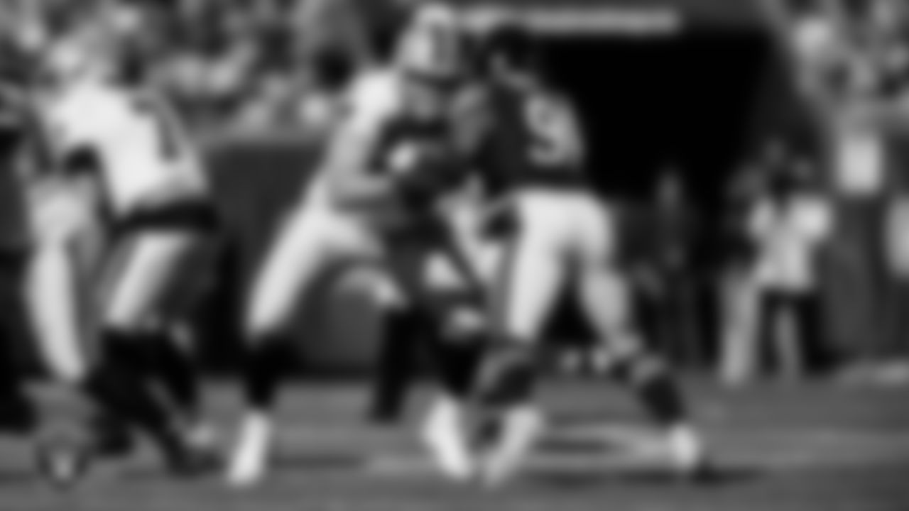 Las Vegas Raiders tackle Kolton Miller (74) during the regular season away game against the Chicago Bears at Soldier Field.