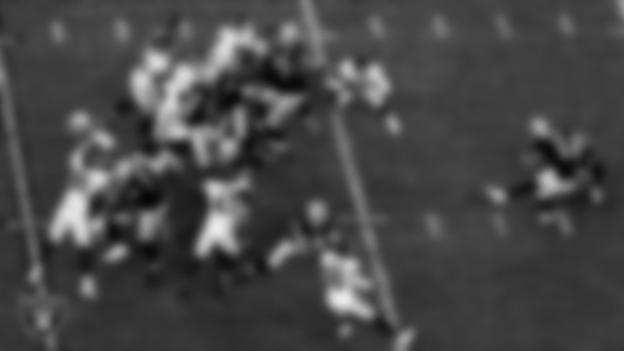 Las Vegas Raiders kicker Daniel Carlson (2) kicks a 38-yard field goal during the regular season home game against the Washington Football Team.