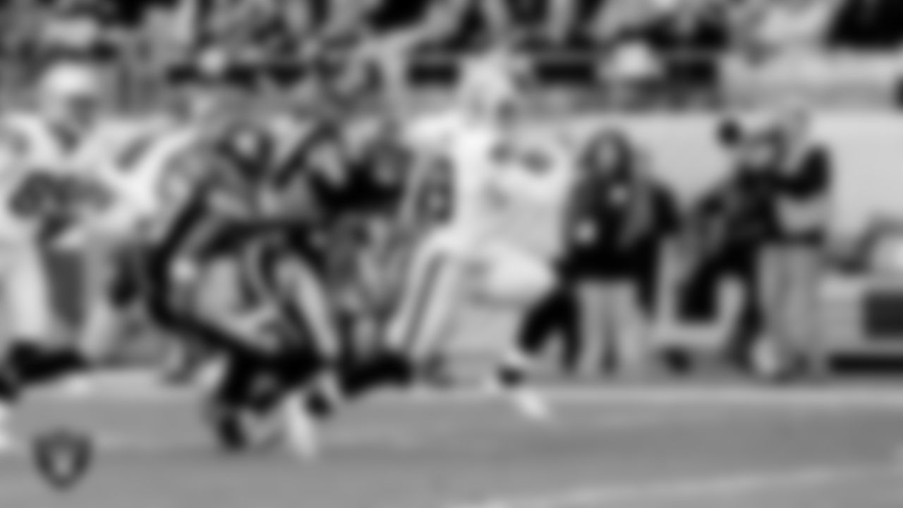 Las Vegas Raiders vs. Pittsburg Steelers
Last meeting in Pittsburgh: November 8, 2015.