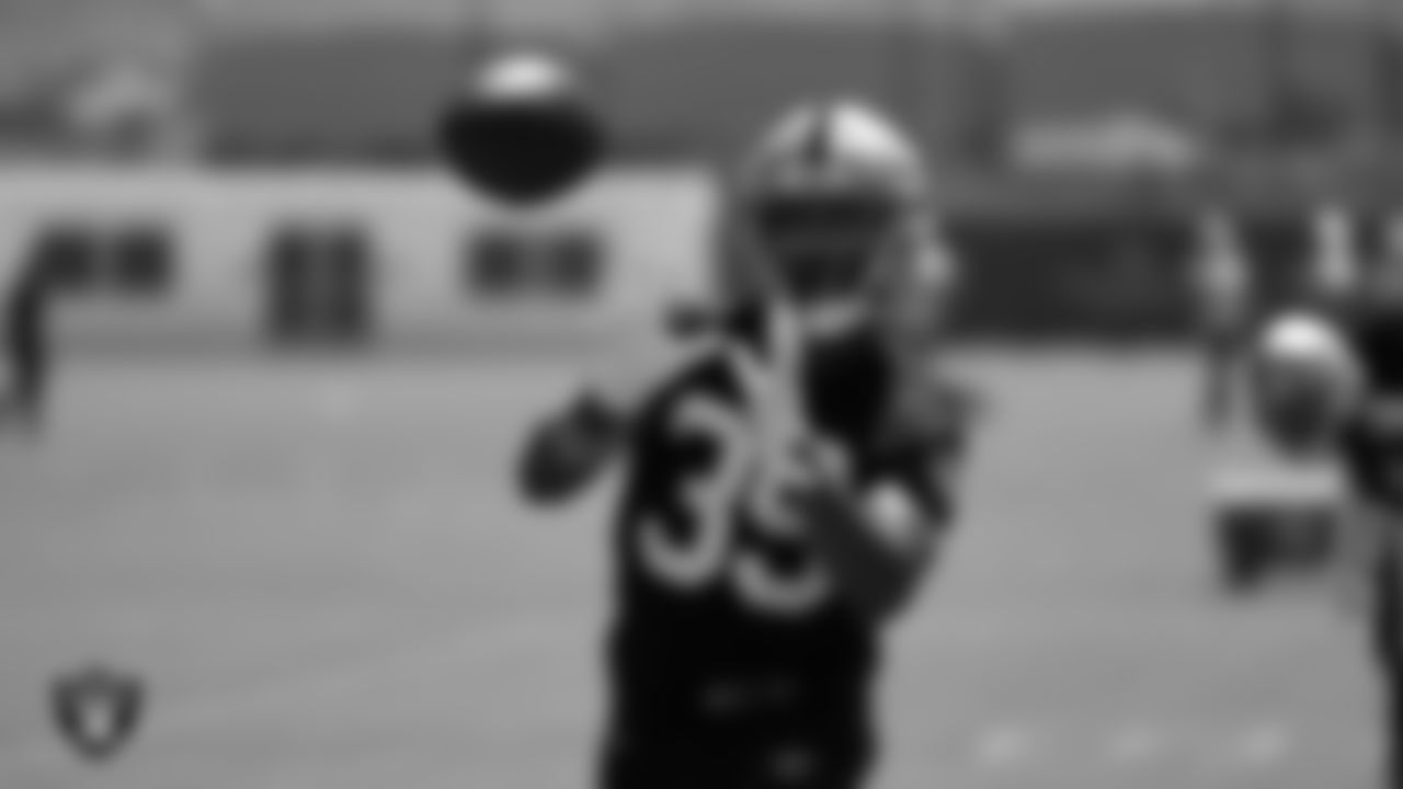 CB Nate Hobbs