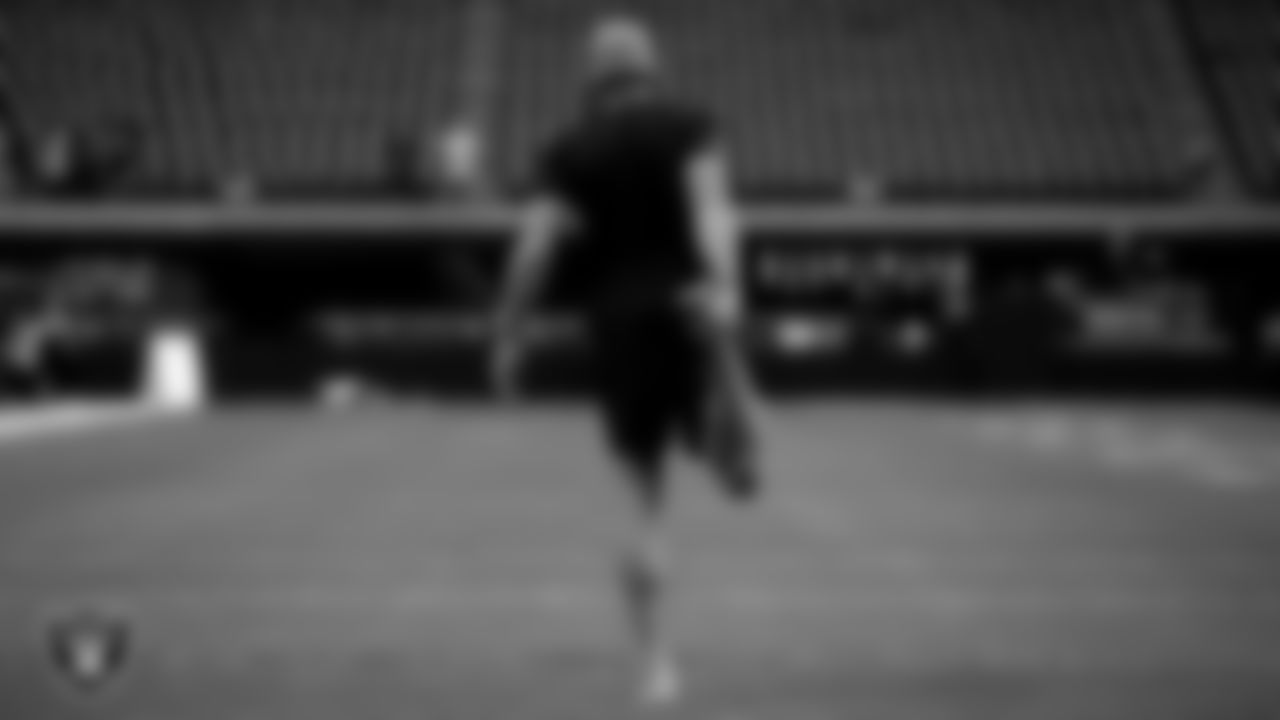 Las Vegas Raiders wide receiver Mack Hollins (10) warming up before the regular season home game against the Los Angeles Chargers at Allegiant Stadium.