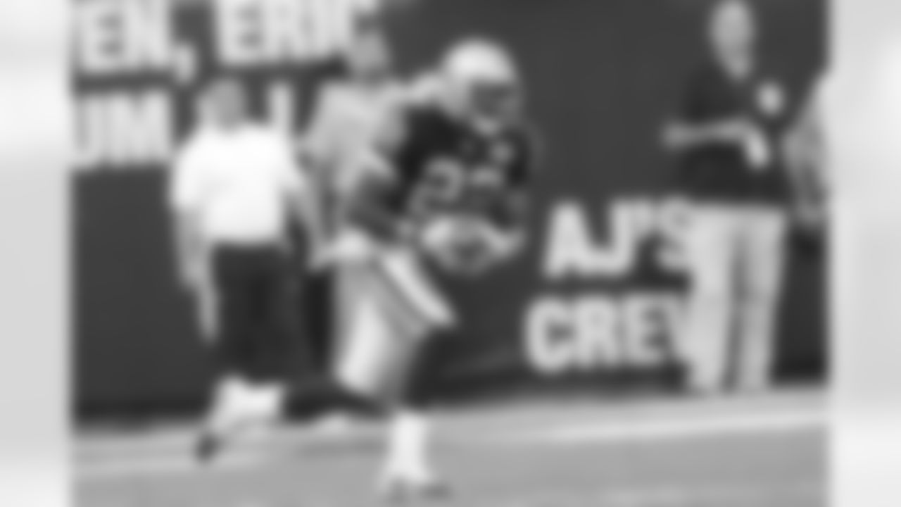 CB/KR Justin Miller returns a kickoff.