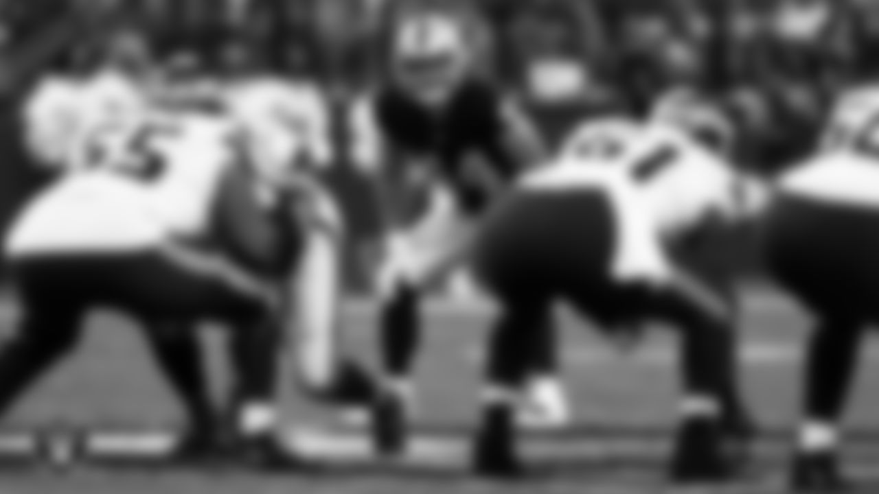 Las Vegas Raiders linebacker Nick Kwiatkoski (44) lines up before the snap during the preseason home game against the Seattle Seahawks at Allegiant Stadium.