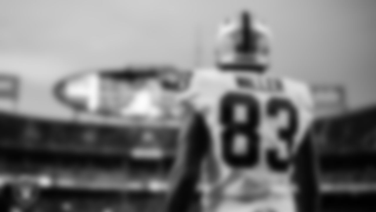 Las Vegas Raiders tight end Darren Waller (83) warming up before the regular season away game against the Kansas City Chiefs at GEHA Field at Arrowhead Stadium.