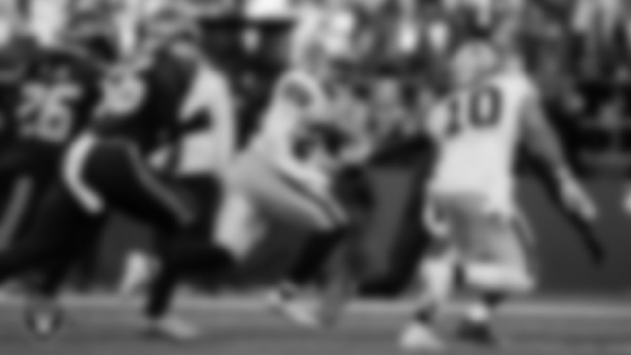 Las Vegas Raiders running back Josh Jacobs (28) during the regular season away game against the Seattle Seahawks at Lumen Field.