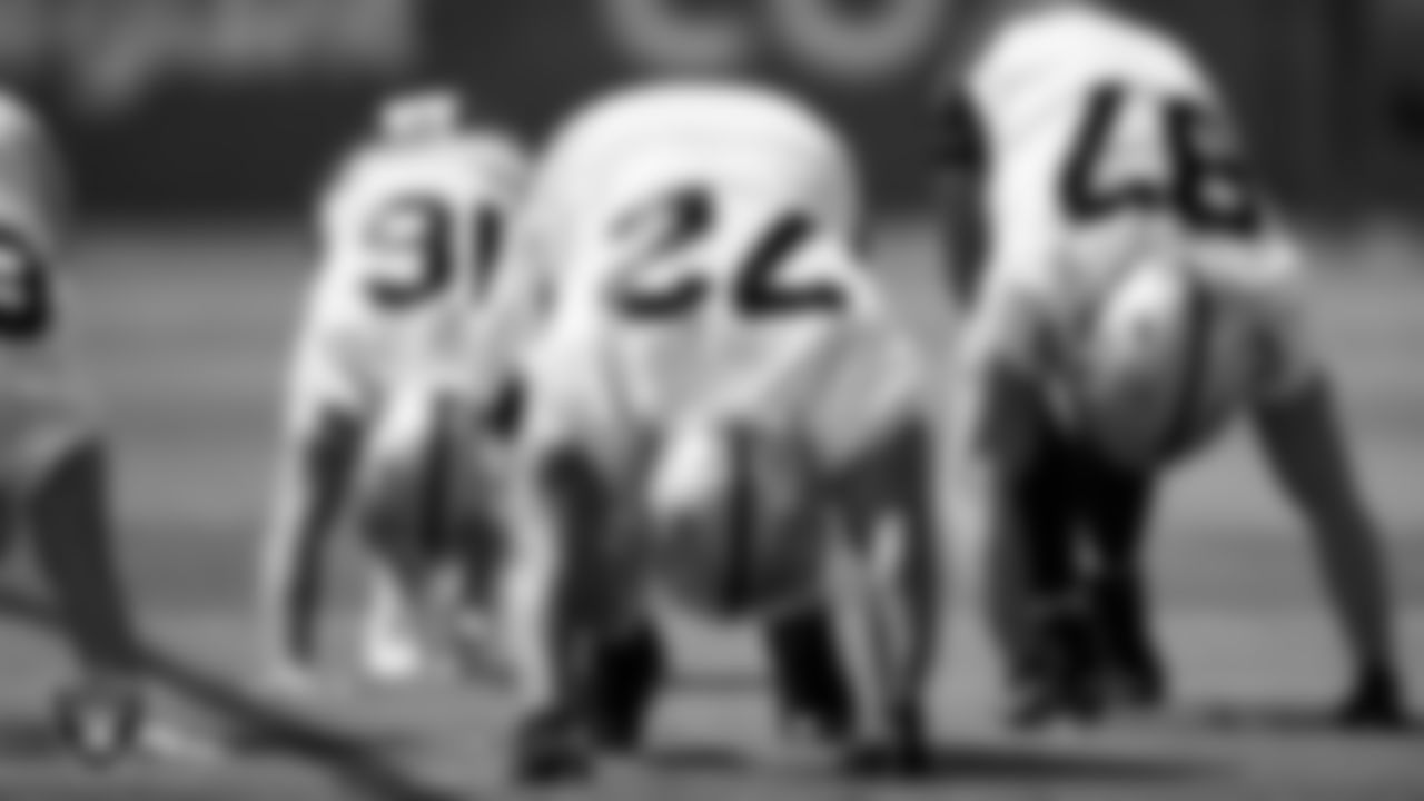 Las Vegas Raiders offensive lineman Jermaine Eluemunor (72) during Day One of 2022 Veteran Minicamp.