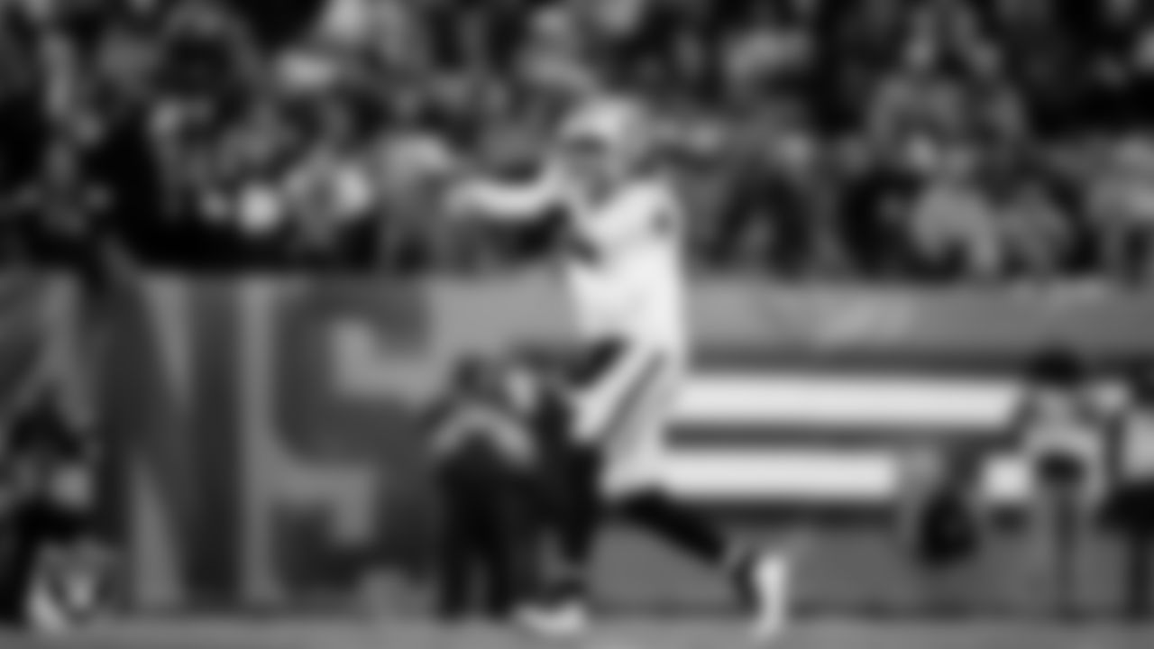 Las Vegas Raiders quarterback Derek Carr (4) passes during the regular season away game against the Cleveland Browns.