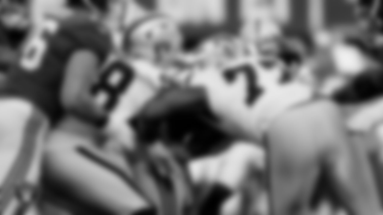 Las Vegas Raiders defensive end Maxx Crosby (98) and defensive tackle Quinton Jefferson (77) during the regular season away game against the New York Giants.