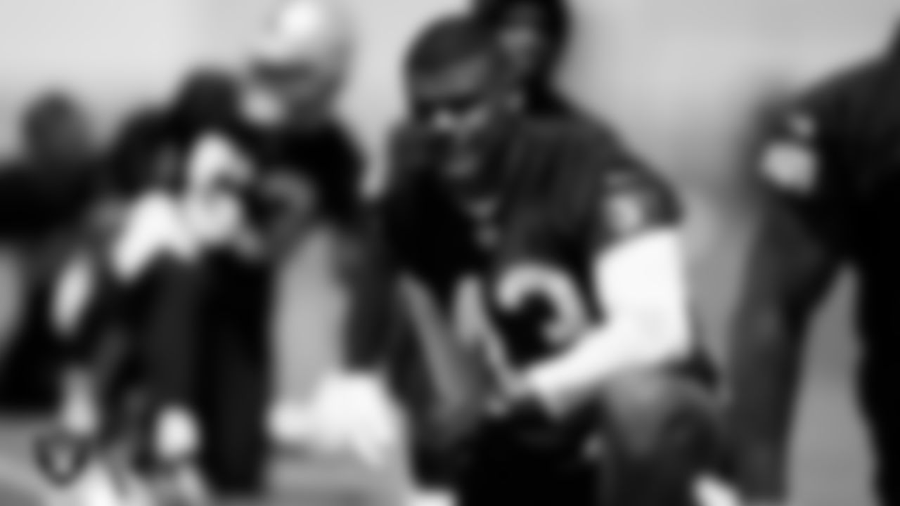 LB Micah Kiser