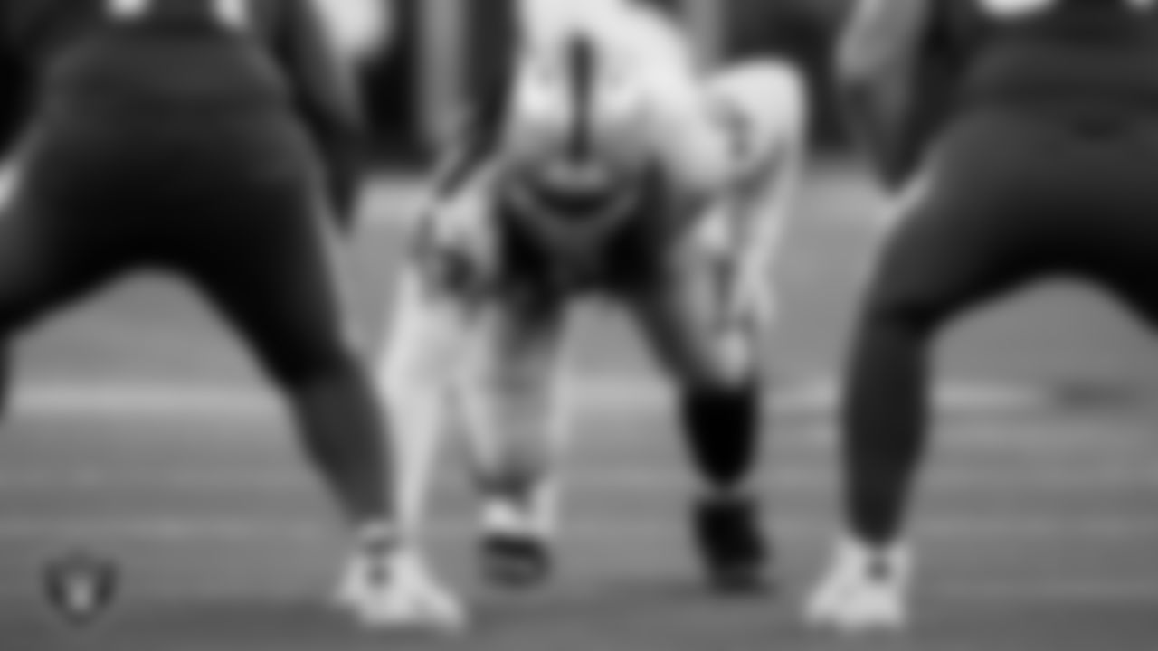 Las Vegas Raiders defensive lineman Kendal Vickers (93) during the preseason game against the Los Angeles Rams at SoFi Stadium.
