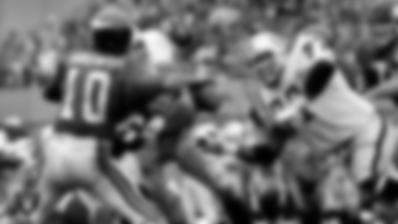 Oakland Raiders defensive end Bubba Smith (77) rushes the quarterback during the regular season away game against the Minnesota Vikings at Metropolitan Stadium, Sunday, September 16, 1973, in Bloomington, Minn.