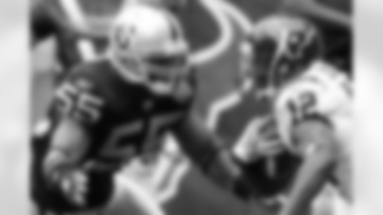 LB Jon Alston (55) swoops in for the special teams tackle.
