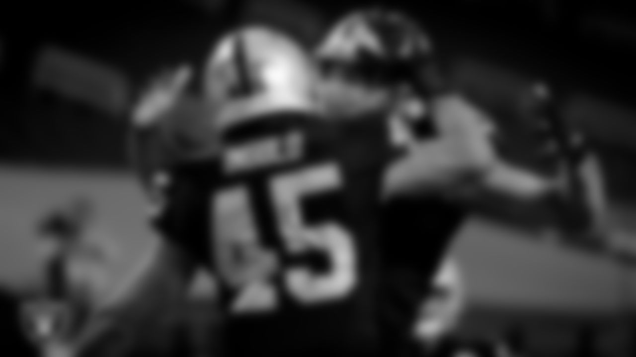 Las Vegas Raiders fullback Alec Ingold (45) during the regular season game against the New Orleans Saints at Allegiant Stadium.