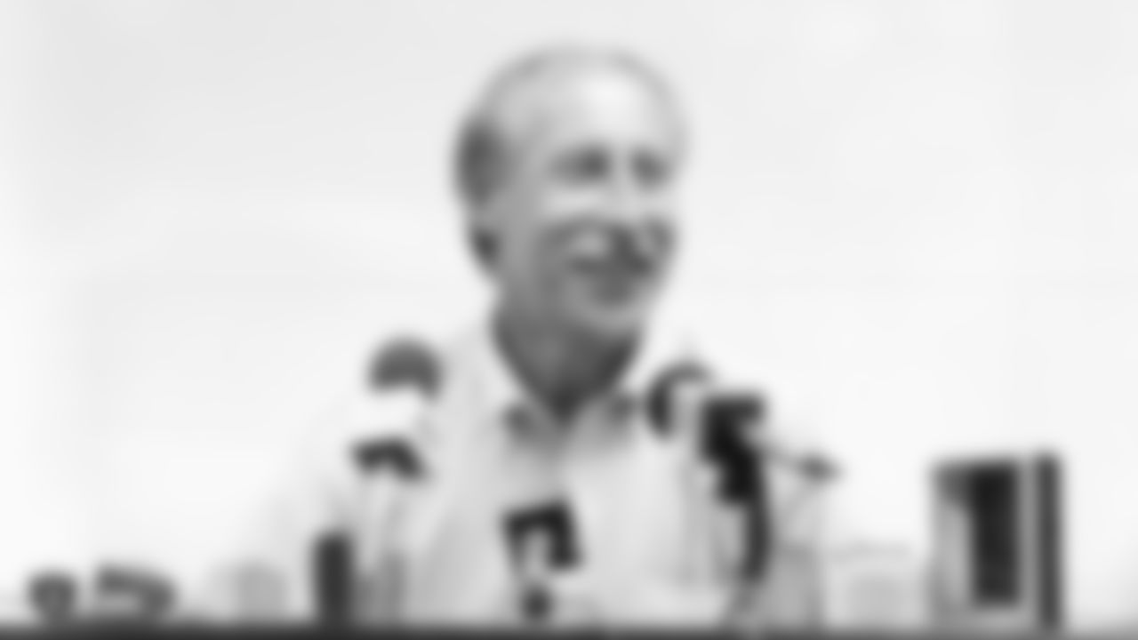 WR Fred Biletnikoff played in 190 games with 160 starts and caught 589 passes for 8,974 yards and 76 TDs. He was named MVP of Super Bowl XI and was later enshrined in the Pro Football Hall of Fame in 1988.