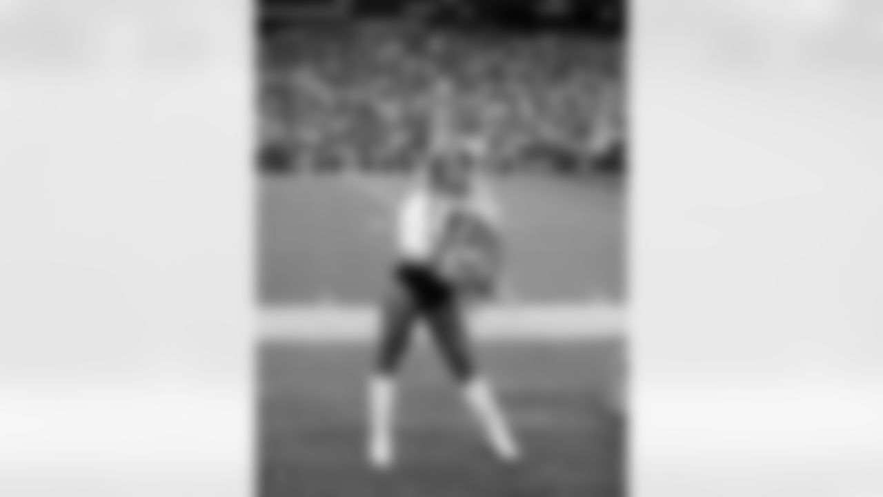 Raiderette Jennifer on the sidelines during the regular season home game against the Chicago Bears.