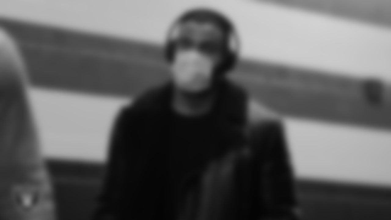 Las Vegas Raiders defensive tackle Solomon Thomas (92) arrives to the regular season away game against the Cleveland Browns.