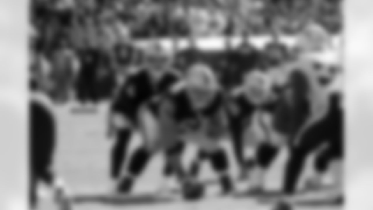 QB Derek Carr under center.