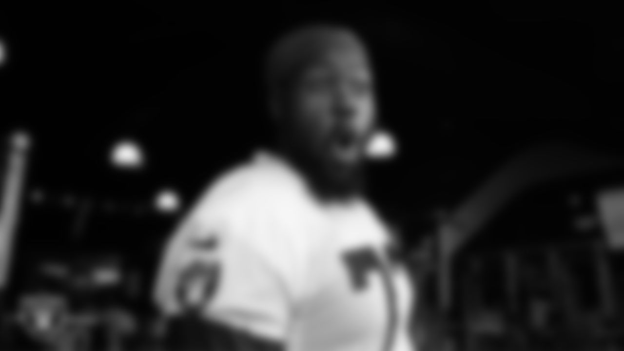 Las Vegas Raiders guard/tackle Jaryd Jones-Smith (72) heads to the field for practice at 2021 Training Camp.
