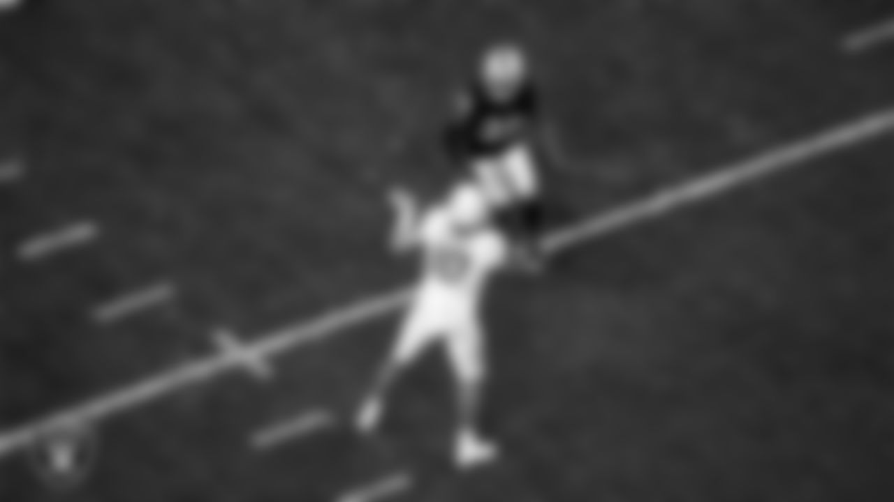Las Vegas Raiders cornerback Nate Hobbs (39) rushes the quarterback during the regular season home game against the Los Angeles Chargers.
