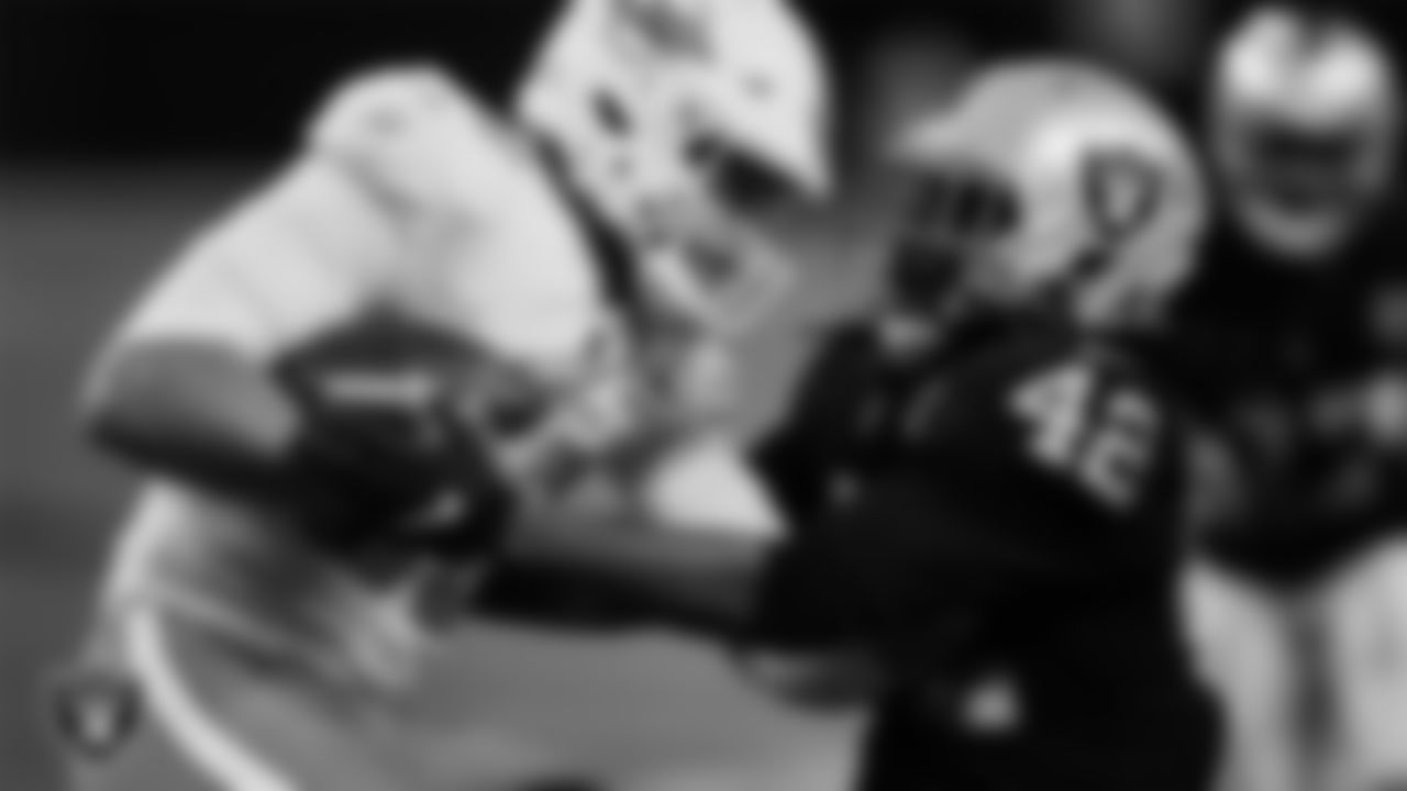 Las Vegas Raiders linebacker Cory Littleton (42) makes a tackle during the regular season home game against the Miami Dolphins.