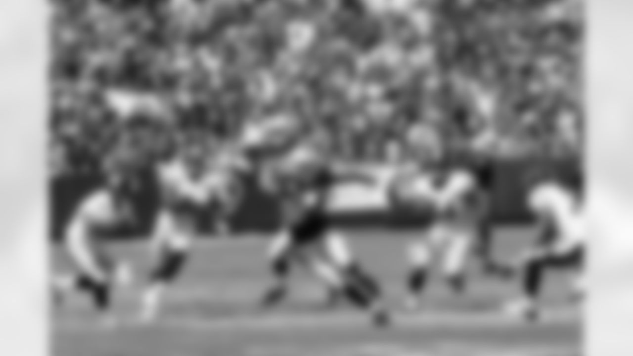RB Darren McFadden ran for 113 yards and a touchdown against the Steelers.