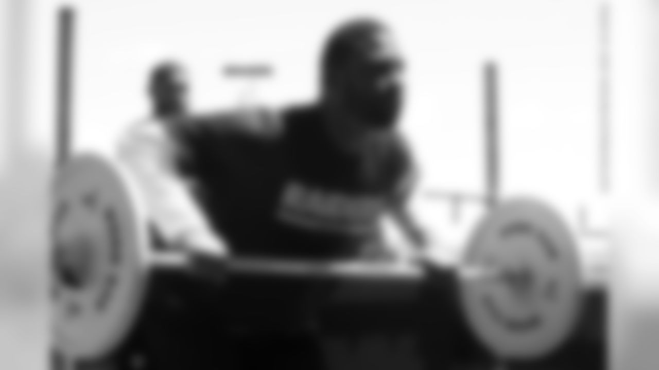 DE Justin Tuck