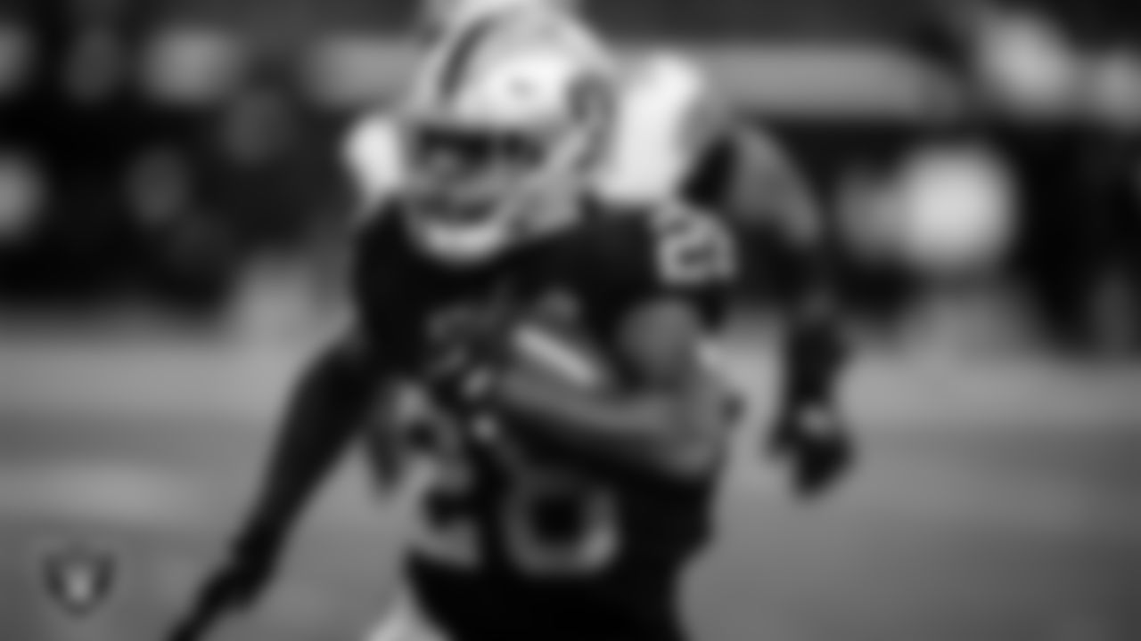 Las Vegas Raiders running back Josh Jacobs (28) rushes during the regular season home game against the New Orleans Saints.