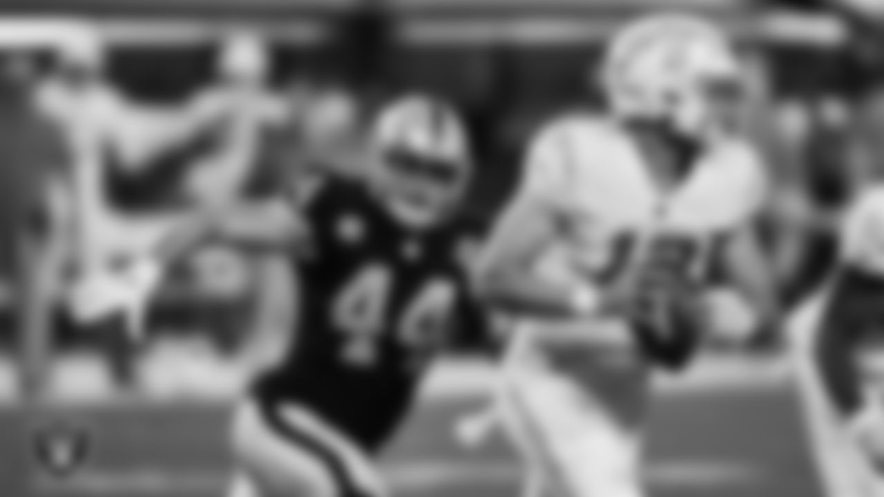Las Vegas Raiders linebacker Nick Kwiatkoski (44) rushes the quarterback during the regular season home game against the Los Angeles Chargers.