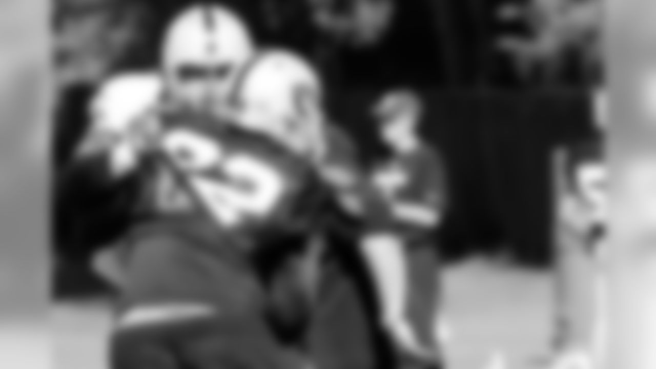 Richard Seymour and Robert Gallery go at it.