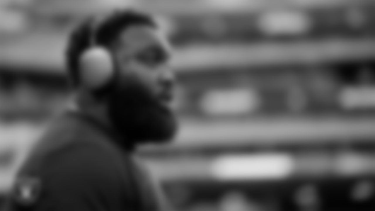 Las Vegas Raiders defensive tackle Nesta Jade Silvera (99) warming up before the regular season away game against the Los Angeles Chargers at SoFi Stadium.