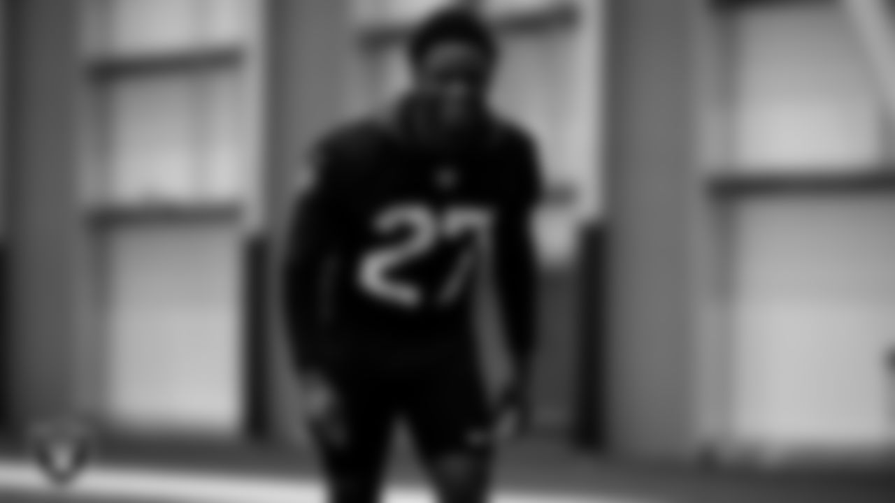 Las Vegas Raiders cornerback Trayvon Mullen (27) during practice.