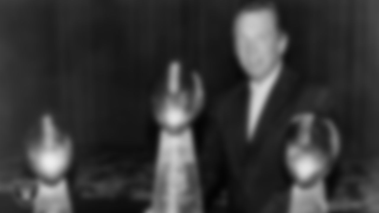 Owner Al Davis (1963-2011)
Hall of Fame Class of 1992