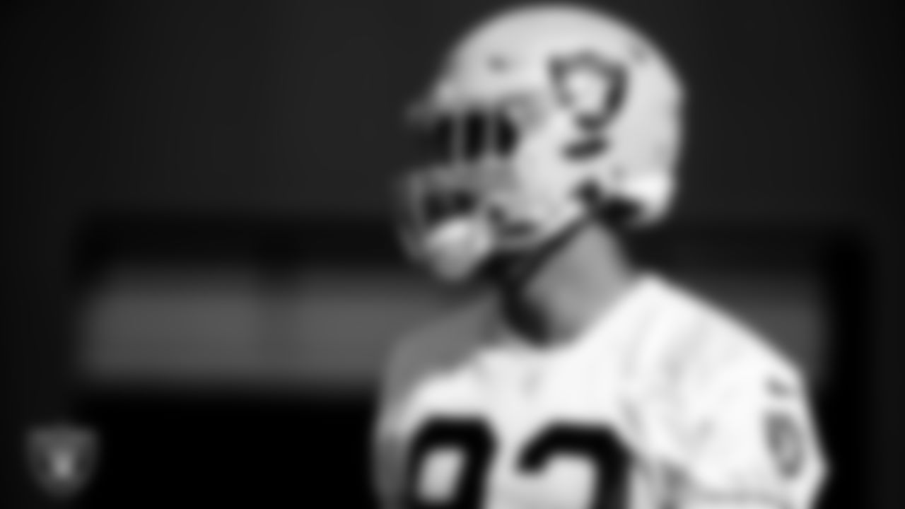 Las Vegas Raiders tight end Darren Waller (83) during practice.
