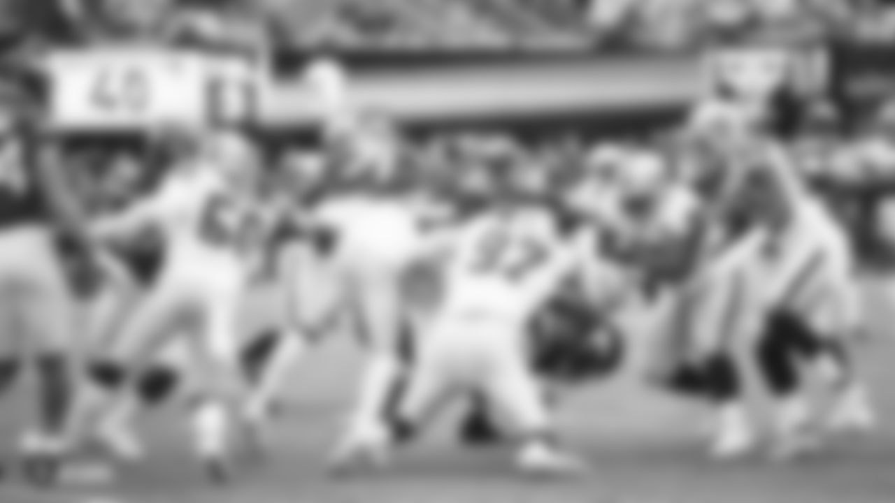 The Raiders during the regular season game against the New York Jets at MetLife Stadium.